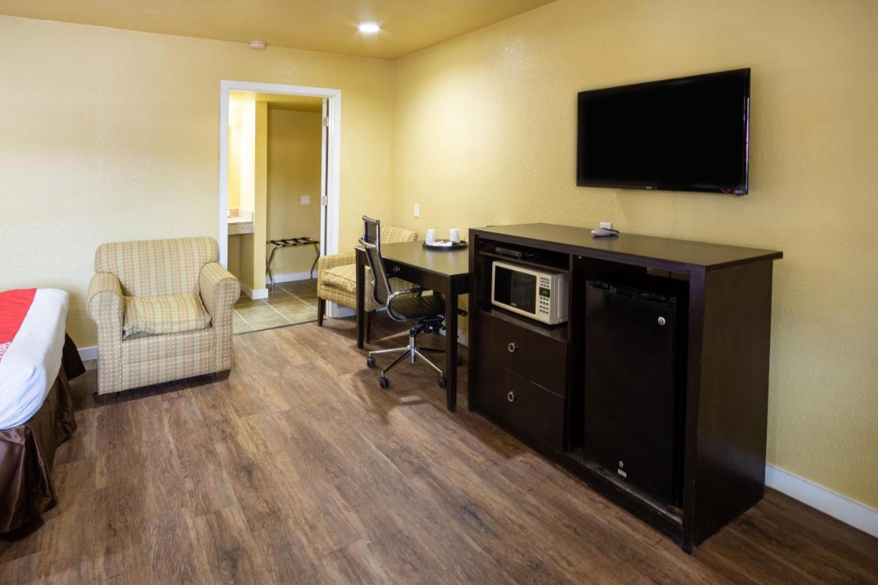 Woodridge Inn And Suites Miami Bagian luar foto
