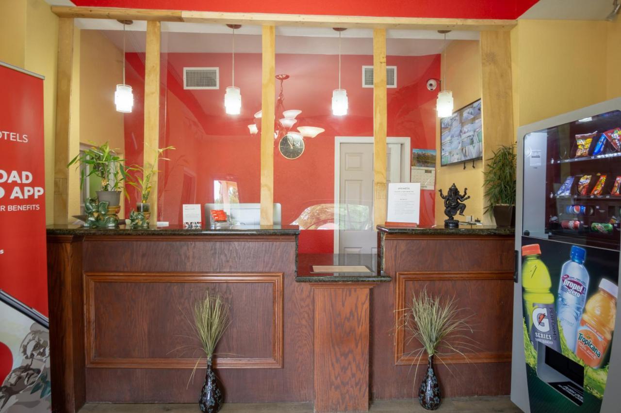 Woodridge Inn And Suites Miami Bagian luar foto