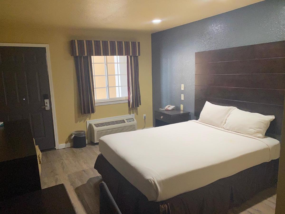 Woodridge Inn And Suites Miami Bagian luar foto
